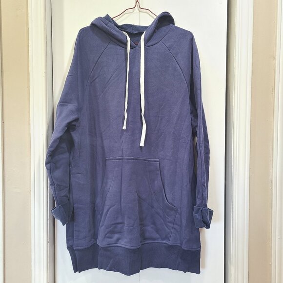 💥3/$30💥 NWOT Oversized blue hoodie with drawstrings and front pouch pocket - Picture 1 of 4